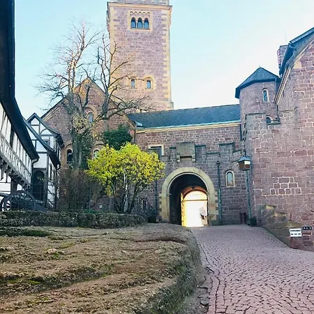 Schöne ruhige Ferienwohnung - in Eisenach mit Kamin - Nahe Karolinentalbrücke Exterior foto