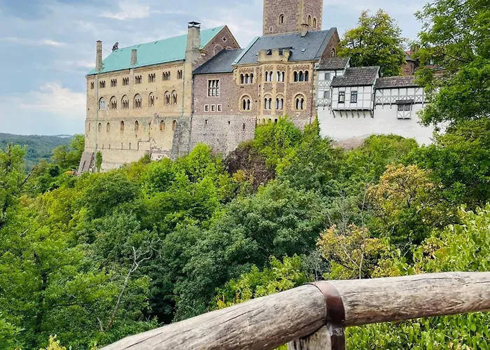 Schoene Ruhige Ferienwohnung - In Eisenach Mit Kamin - Nahe Karolinentalbruecke - Hund Ja