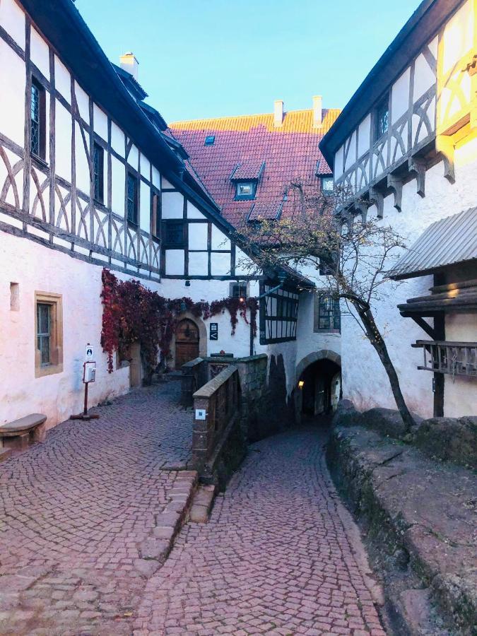Schoene Ruhige - In Mit Kamin - Nahe Karolinentalbruecke - Hund Ja Appartement *