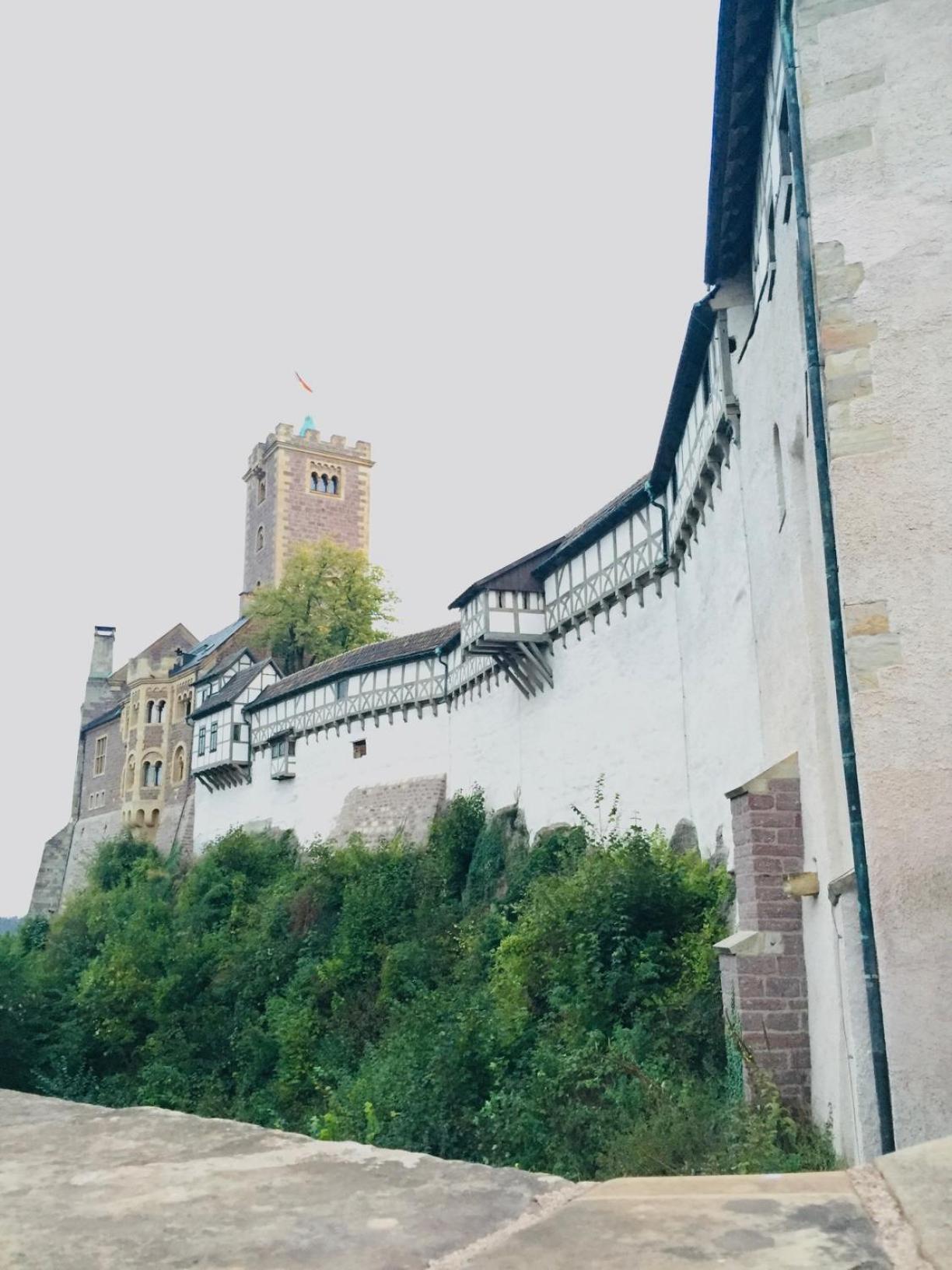 Schoene Ruhige - In Mit Kamin - Nahe Karolinentalbruecke - Hund Ja Appartement Eisenach